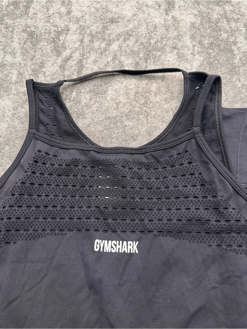 Gymshark Black Seamless Leggings and Cropped Tank Set - Picture 8 of 13